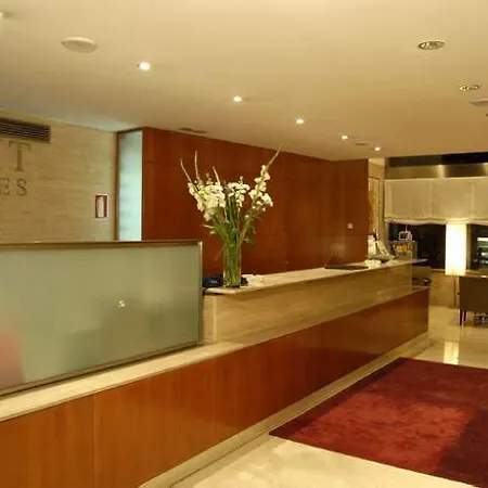 Zenit Hotell 4*